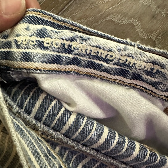 American Eagle Shorts - Picture 6 of 10